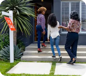 Agent Showing a Home to Buyers Agent Showing a Home to Buyers